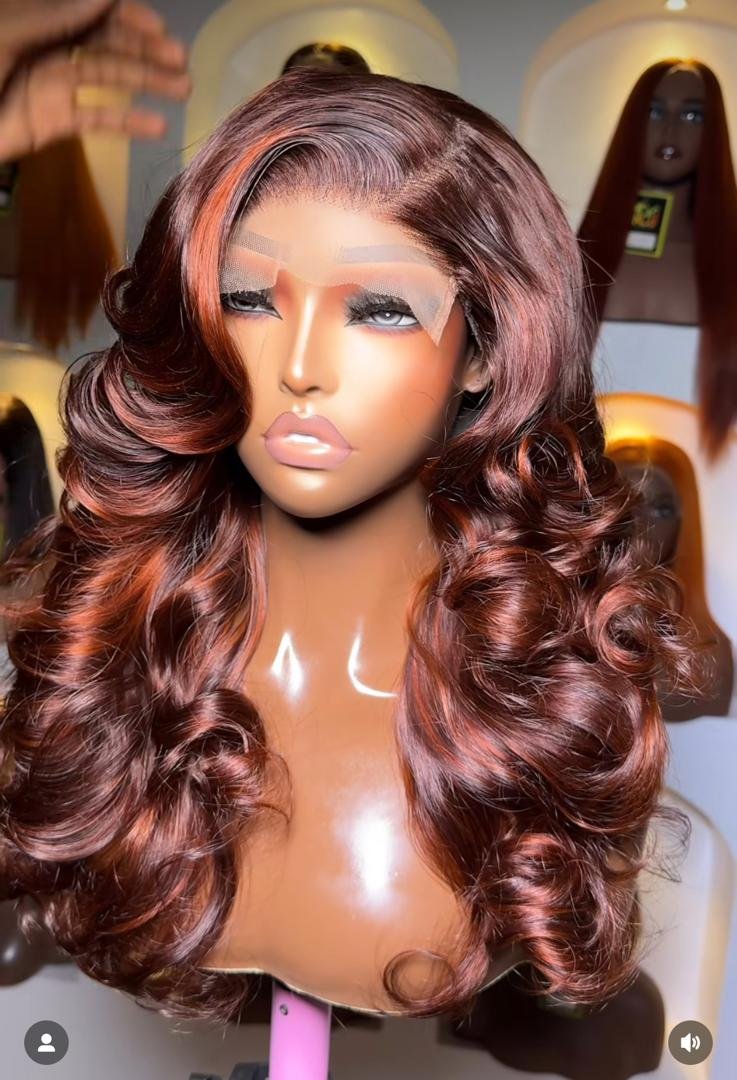 Piano Bounce Wig 20"